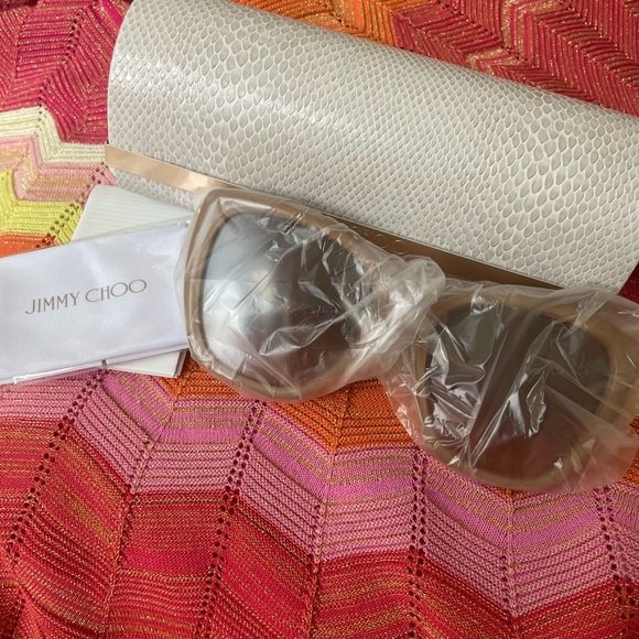JIMMY CHOO
NWT 55mm Designer Sunglasses - Picture 4 of 9